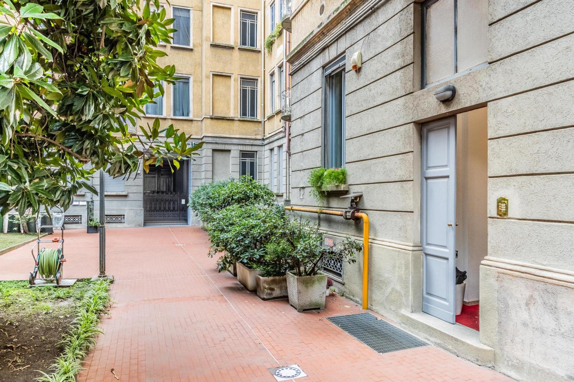 Goldoni House - Duomo 2 K M - Porta Venezia - Linate Apartment Milano Ngoại thất bức ảnh